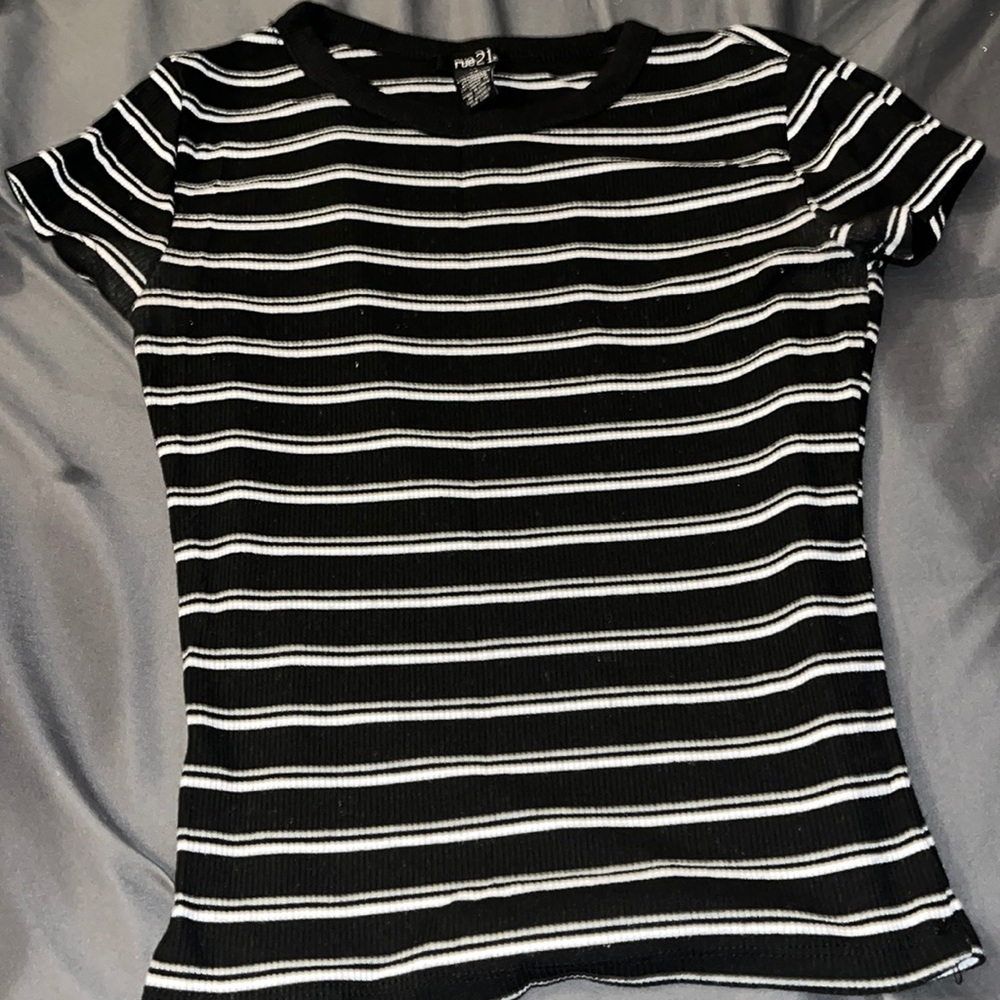 Rue21 short sleeve shirt